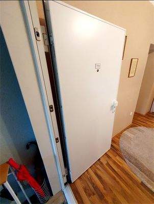 Sichere Wohnungseingangstüre
