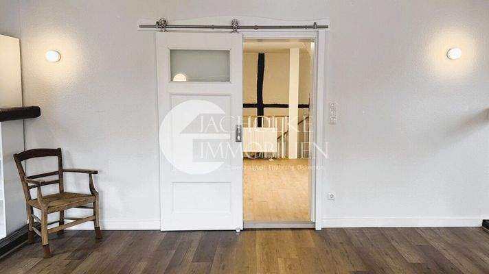 325.Innen.DG.Wohnen-Tür