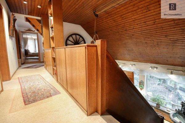 Blick von Empore in Wohnbereich