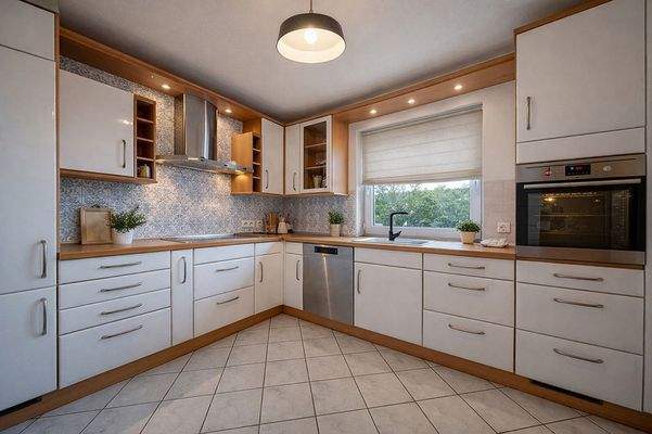 200-8699_Küche-2a_gestaged