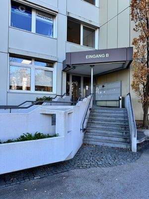 Hauseingang B