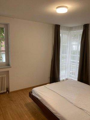 Eltern-Schlafzimmer 1