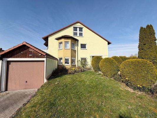 Ostansicht mit Garten