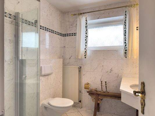 Duschbad im Erdgeschoss