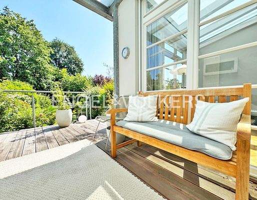 Überdachter Küchenbalkon