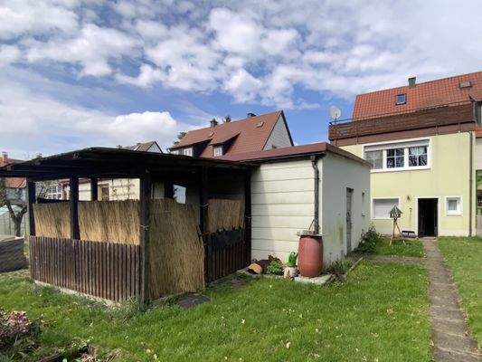 Rückansicht mit Garten