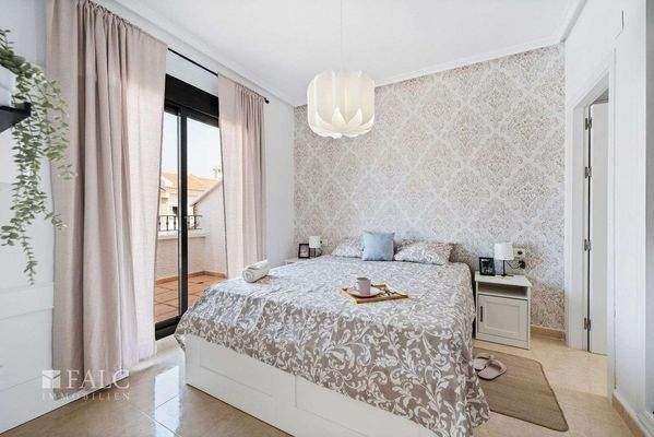 Bedroom / Dormitorio / Habitación