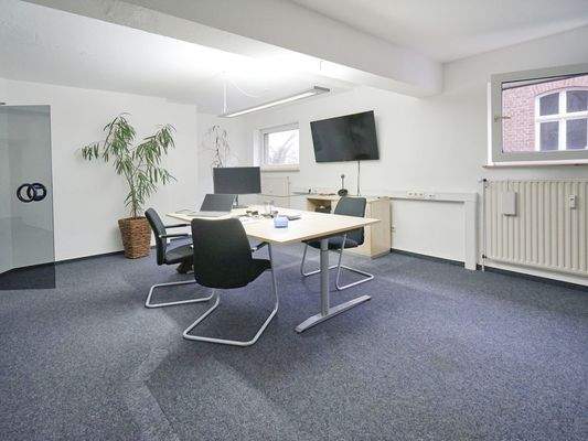 Geräumiger Besprechungsraum