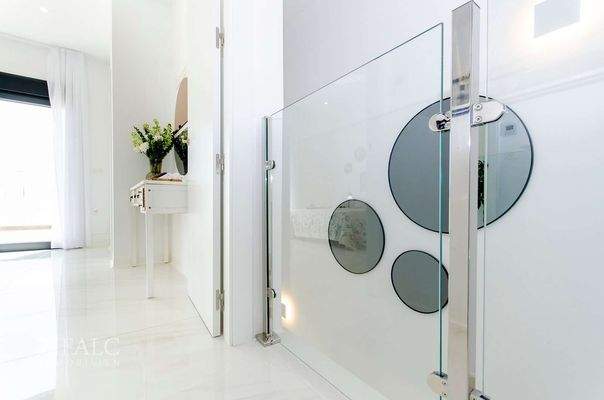 Bad im ersten Schlafzimmer