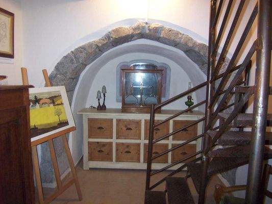 Kreta, Kritsa: Elegant renoviertes Dorfhaus aus Stein. Voll möbliert.