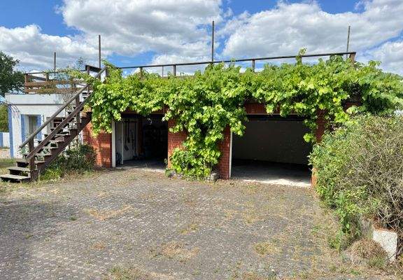 Doppelgarage unterm Sonnendeck