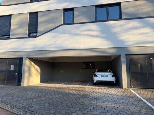 überdachter Stellplatz