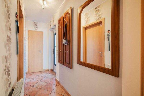 Flur / Eingang Haus 2