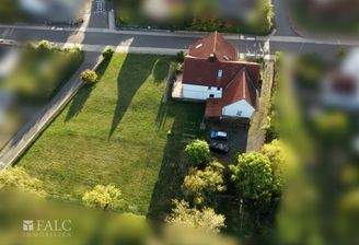Drohnenbild Haus mit Garten