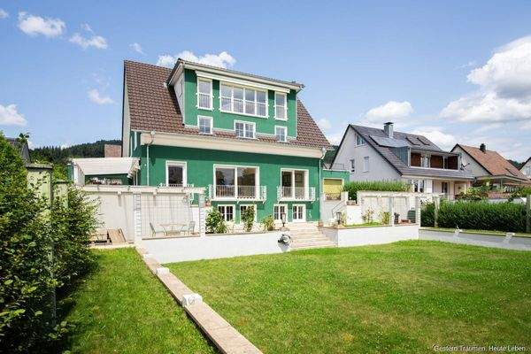 Gartenaussicht vom Pavillon