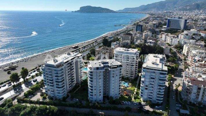 Chic Seafront Properties with Sea Views for Sale in Alanya Tosmur