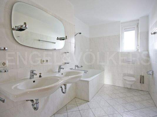 Badezimmer im Obergeschoss