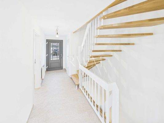 heller Eingangsbereich 