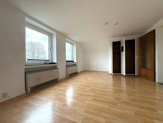 Wohn- und Schlafzimmer