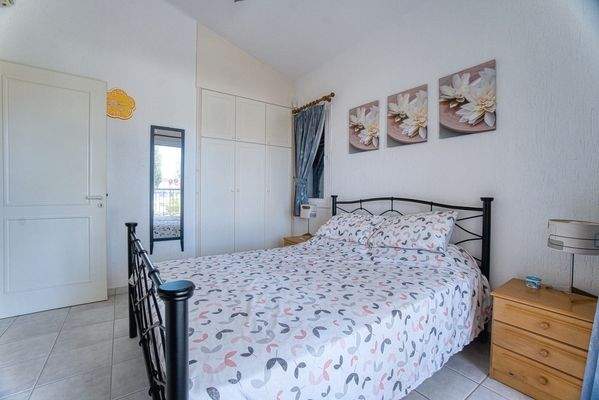 680739-detached-villa-for-sale-in-kato-paphos-univ