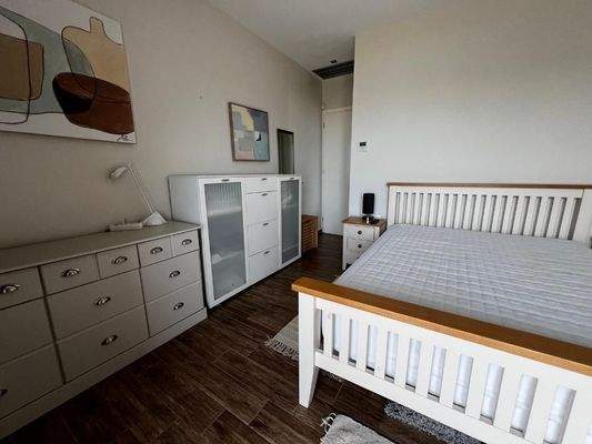 Kreta, Kolymvari: Zweistöckige Villa mit Infinity-Pool und Meerblick zu verkaufen