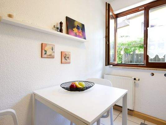 204 7 Kueche Tisch (1 von 1).jpg