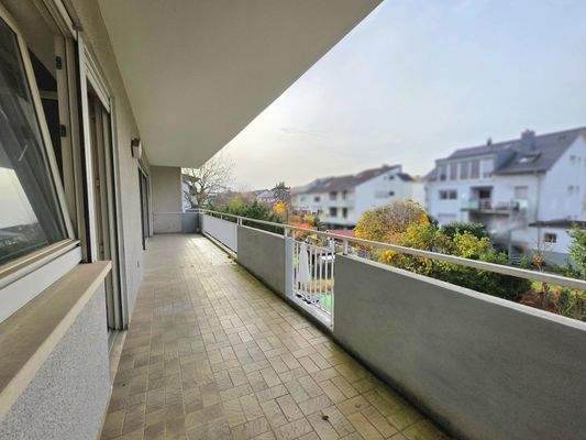 Zugang zum Balkon vom Schlafzimmer