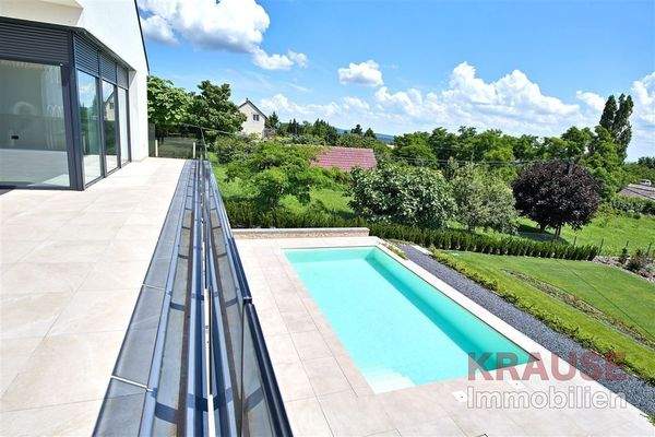 Dachterrasse zum Pool