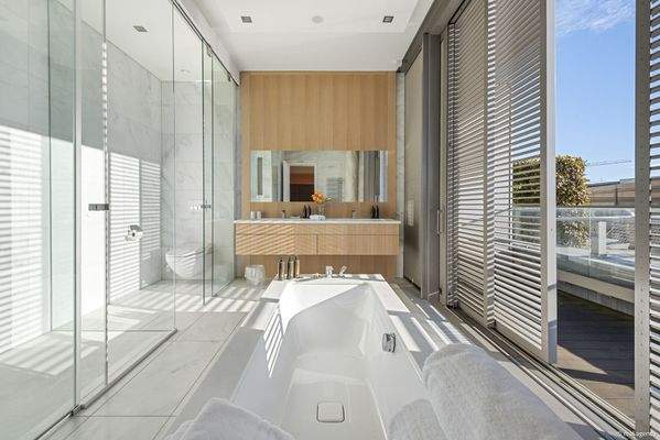 2025-09-15-S01408-Schottenring 22, 1010 Wien-048