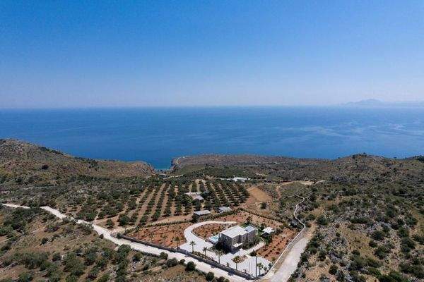 Kreta, Kefalas: Erstaunliche Steinvilla mit Meerblick und Pool zu verkaufen