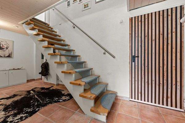 Treppenabgang ins UG