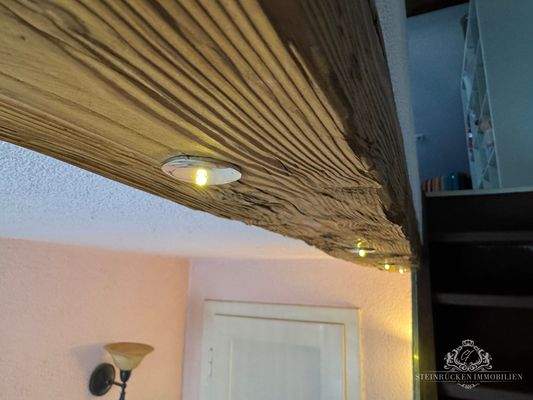 Beleuchtung der Holzbalken