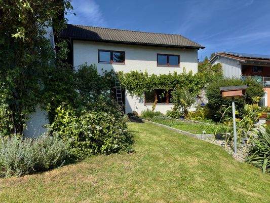 Doppelgarage mit Werkstatt