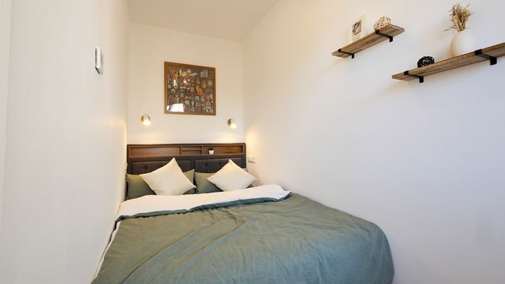 162 Schlafzimmer, Doppelbett (1 von 1).jpg