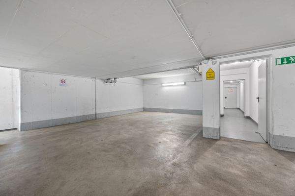 Tiefgaragenstellplatz