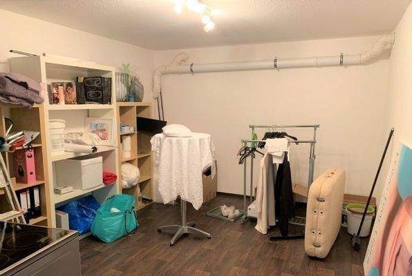 Großer Lagerraum beheizt