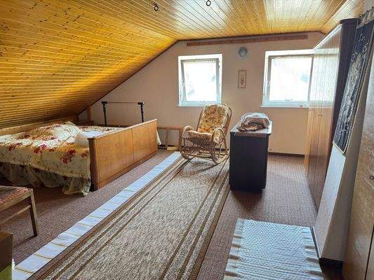 Zimmer 1 Dachgeschoss