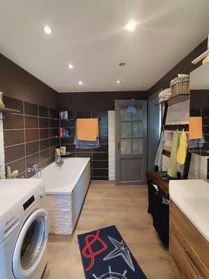 EFH 2 - Bad mit Wanne