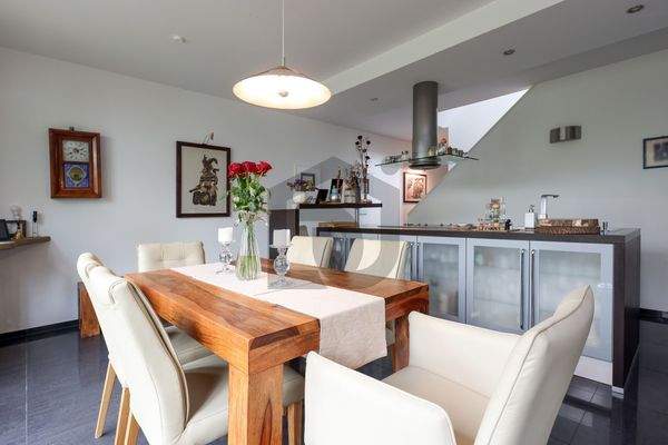 Küche mit Essbereich