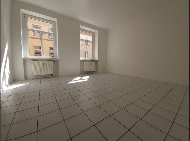 Renovierte 2-Raum-Wohnung mit Balkon in Zeitz - Foto 1