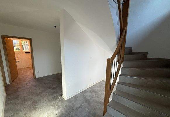 Eingang & Treppenhaus EG