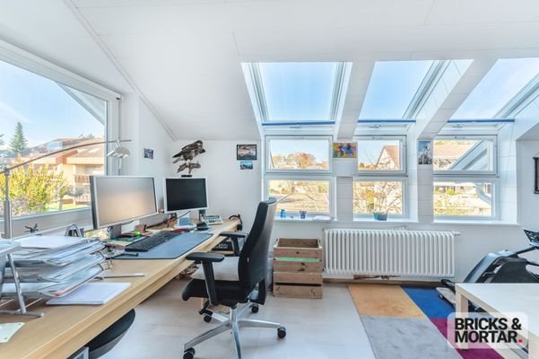 Büro EG