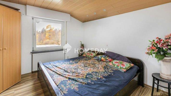 1. OG Schlafzimmer 1