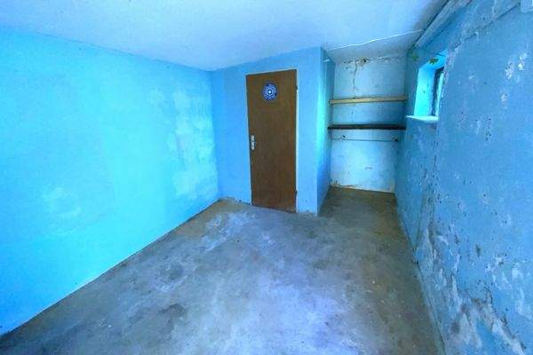 Abstellraum hinter Garage