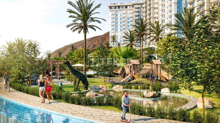 Castle View Apartments in a Four-Block Complex in Alanya Mahmutlar