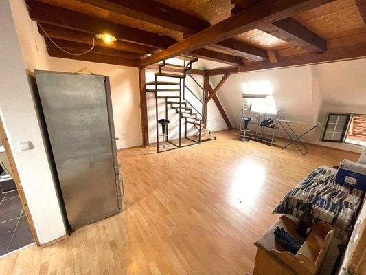 Dachgeschoss-Wohnung