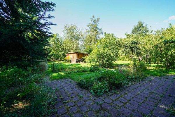 Terrasse vorm Gartenhaus