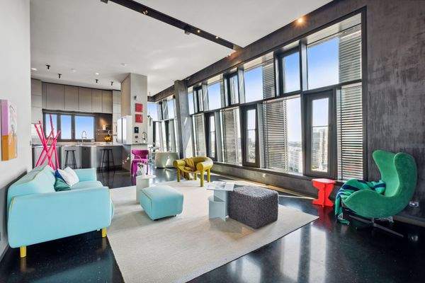 Wohn- und Essbereich 13. OG