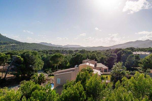 Blick auf das Nachbargrundstück