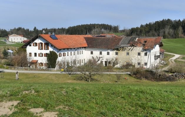 Blick zur Hofstelle
